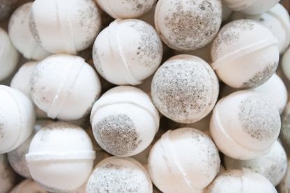 Seaweed + Sea Salt - Bath Bomb