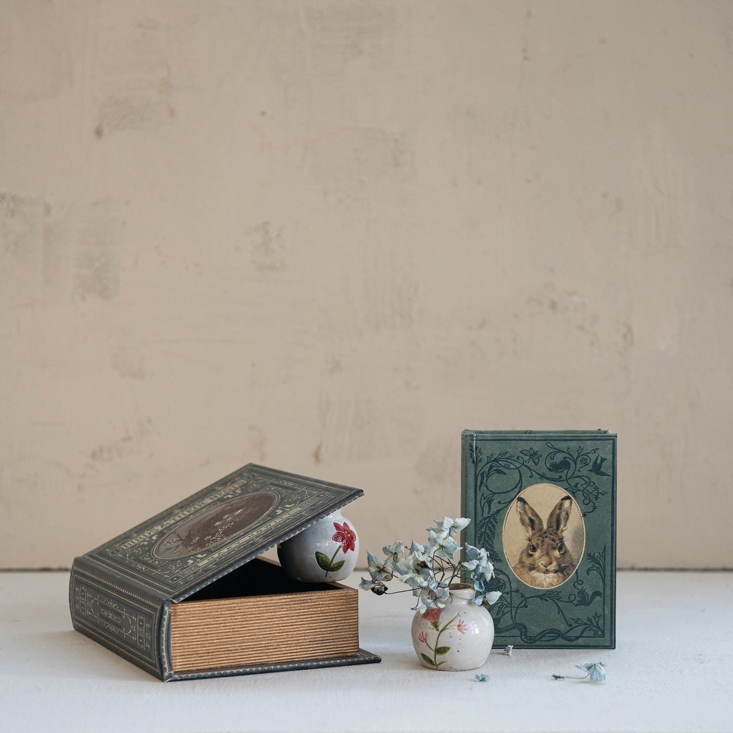 Secret Storage Books - Birds & Nests